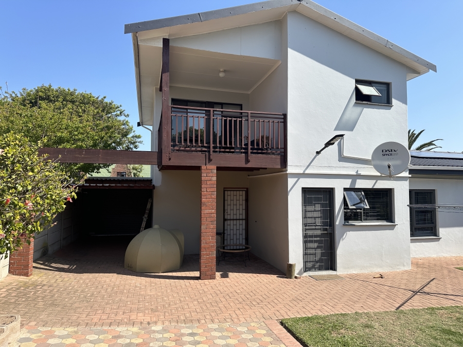 4 Bedroom Property for Sale in Bayview Western Cape